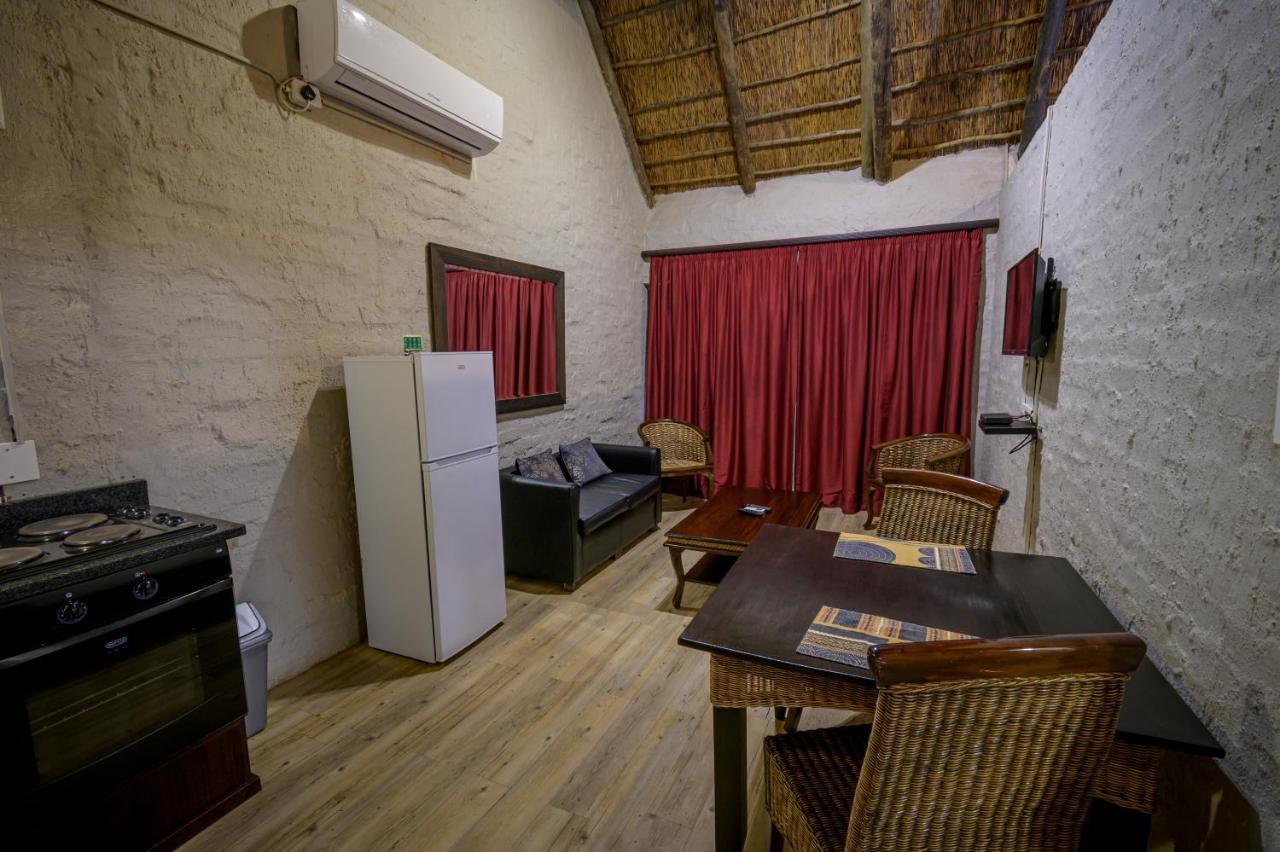 Bains Lodge Bloemfontein Exterior foto