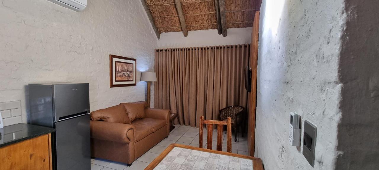 Bains Lodge Bloemfontein Exterior foto