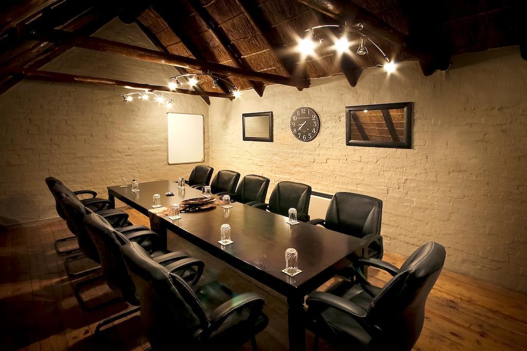 Bains Lodge Bloemfontein Exterior foto