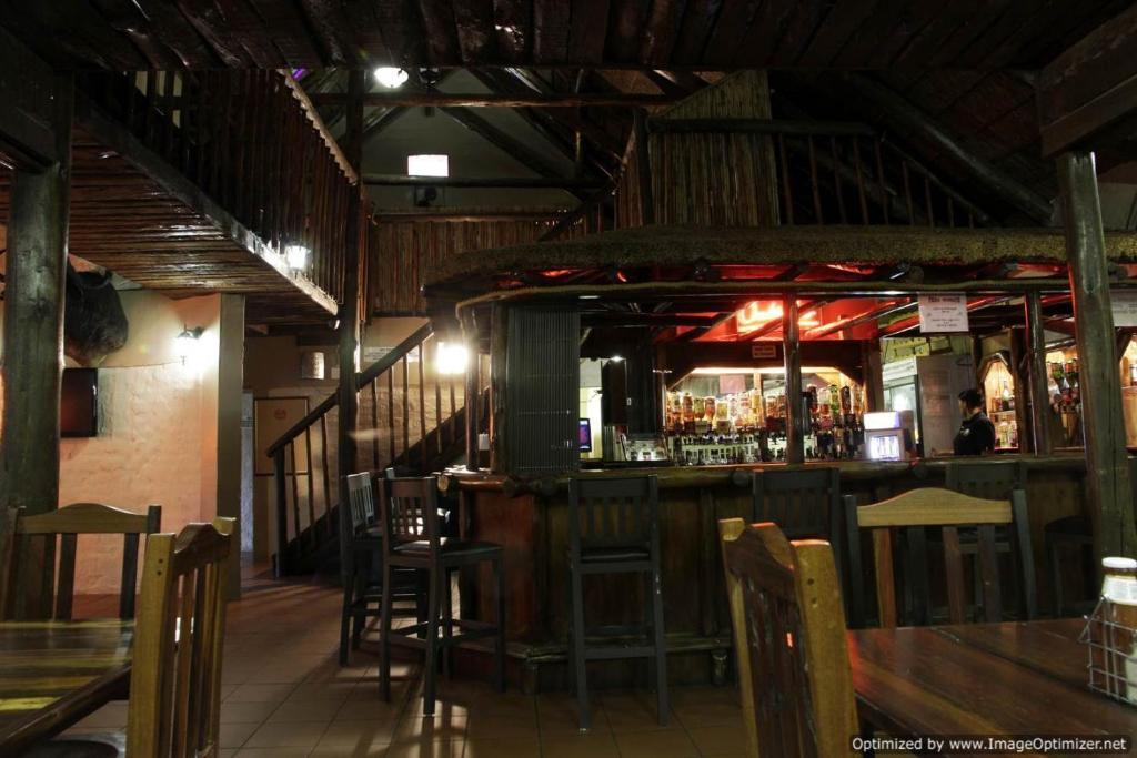 Bains Lodge Bloemfontein Exterior foto